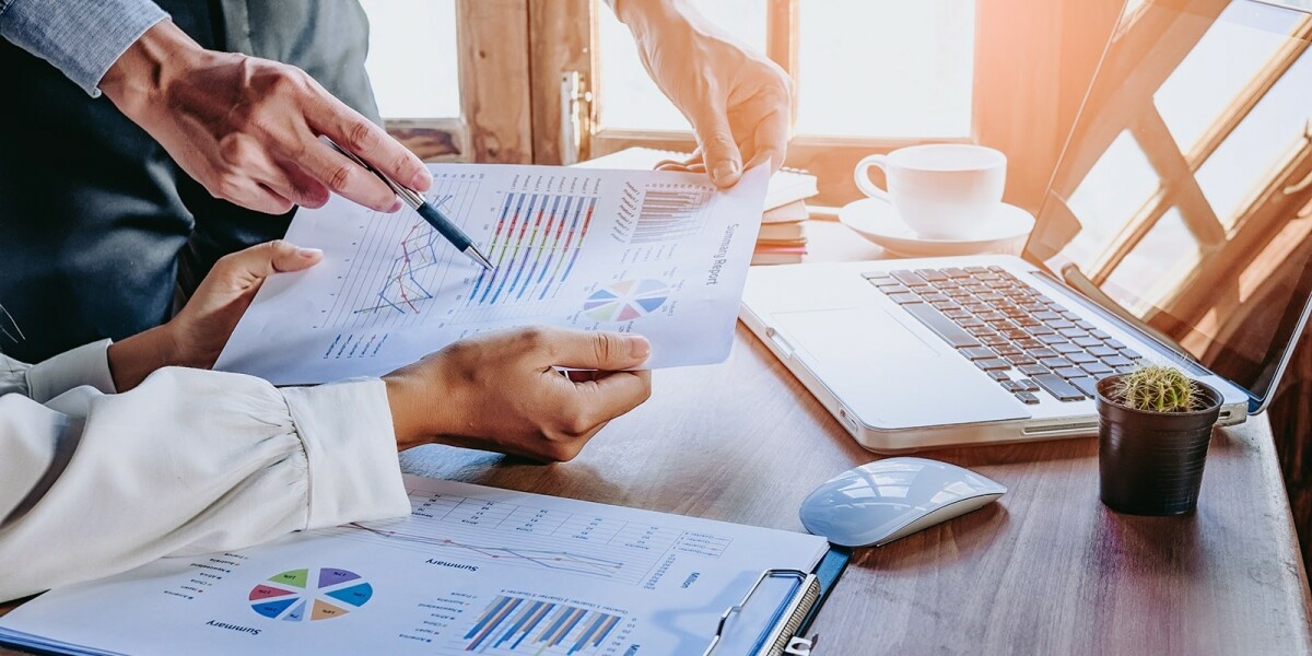 Ein Gespür für Zahlen und kundenorientiertes Arbeiten sind wichtige Kompetenzen Voraussetzung ist ein rechts- oder wirtschaftswissenschaftliches Studium mit Schwerpunkt Steuerrecht